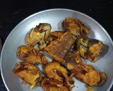 A picture of step 3 of Matar Wali Fish Curry (Fish Curry with Peas).