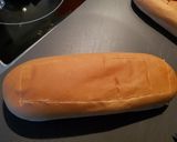 Töltött hotdog kifli recept fázis 2 fotója