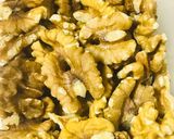 A picture of step 1 of Walnuts pudding.