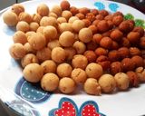 A picture of step 9 of Two Flavour Crispy Rice Balls.