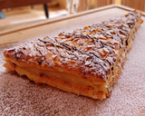 Foto del paso 15 de la receta: Hojaldre con crema de limón y chocolate blanco y almendras