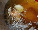 Foto langkah ke 2 dari resep Tips Menggoreng Ikan / Ayam Tidak Meletus.