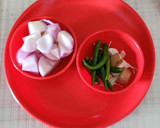 A picture of step 1 of Veg pulao.