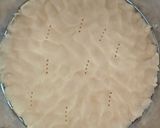 Foto del passaggio 3 della ricetta Crostata di ricotta e uvetta