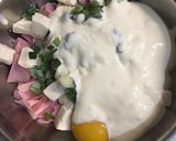 Foto del paso 2 de la receta: Tarta de jamón, queso y verdeo