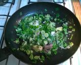 Foto del paso 2 de la receta: Pollo al verdeo