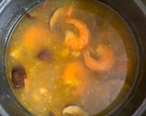 Hình bước làm 2 của món Bánh canh bột lọc đơn giản 🦐