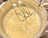 Foto del paso 4 de la receta: Bizcocho de naranja con pepitas de chocolate