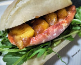 Foto del paso 5 de la receta: Panecillo de lomo, rúcula y manzana caramelizada en miel y canela