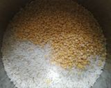 A picture of step 1 of Veg khichdi.