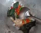 Foto langkah ke 2 dari resep Lele Kecap Pedas.