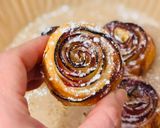 Hình bước làm 5 của món 💚 Bánh Táo Cuộn Hoa Hồng (Vegetarian)