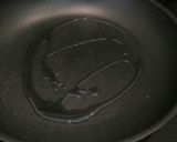 A picture of step 2 of Bhindi Fry.