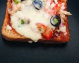A picture of step 7 of Bread Pizza.