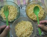 A picture of step 3 of Chicken spice Noodles.