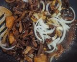 Foto langkah ke 5 dari resep Cah Telur Puyuh, Jamur Kuping, dan Mente Goreng.