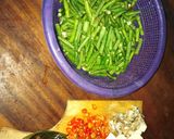 Foto langkah ke 1 dari resep Oseng kacang panjang mix tahu.