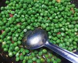 मटर उसळ (matar usal recipe in marathi) रेसिपी स्टेप 2 फोटो 