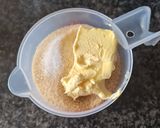A picture of step 4 of Sago Meringue.
