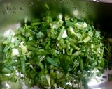 Hình bước làm 1 của món Bầu xào tim cật