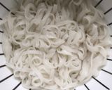 Rakott tàl😀Rizstészta-cs. mell-cukkini recept fázis 1 fotója
