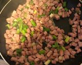 A picture of step 3 of Mac n cheese (crispy bacon and plum toms).