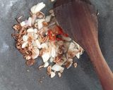 Foto langkah ke 2 dari resep Tumis Kangkung Sambal Embe.