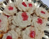A picture of step 2 of Butter cookies.