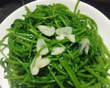 Hình bước làm 3 của món Mồng tơi xào tỏi