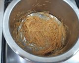 शेवयांची खीर (shewayanchi kheer recipe in marathi) रेसिपी स्टेप 2 फोटो 