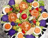 Foto del paso 1 de la receta: Ensalada multicolor 🌈 con patata 💜