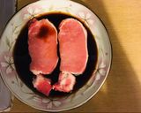 香煎里肌佐地瓜鮮蝦花的食譜步驟1照片