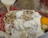 Kötbullar, avagy a híres svéd húsgombóc recept fázis 2 fotója