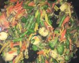 A picture of step 2 of Easy fried canned tuna with veggies.