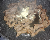 Foto del paso 2 de la receta: Bistec de res con acelga y salsa soya