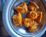अंडा मोमोज (egg momos recipe in marathi) रेसिपी स्टेप 5 फोटो 