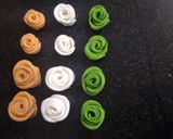 A picture of step 22 of Tri -Colour Cake.