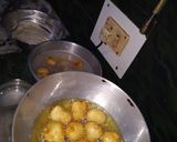 A picture of step 1 of Dahi Vada.