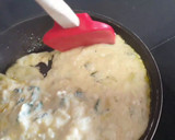 Foto del paso 4 de la receta: Tortilla de calabacín y cebolla
