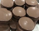 Foto del paso 4 de la receta: Alfajor con masa de pasta frola