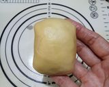 Foto langkah ke 9 dari resep Bolen Pisang Lembap.
