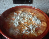 Foto del paso 7 de la receta: Fabes con almejas, langostinos y gulas