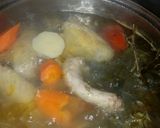 Foto del paso 2 de la receta: Caldo de pollo a mi estilo con plátano