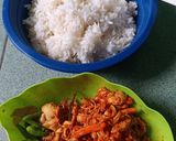 Foto langkah ke 3 dari resep Nasi Bakar Ayam Suwir Simpel Ekonomis.