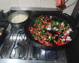 Foto del paso 2 de la receta: Chow Fan salteado de cerdo, ternera y pollo al roquefort al Disco