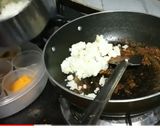 A picture of step 3 of Aachari aloo paratha.