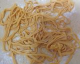 Foto del paso 10 de la receta: Fideos caseros al pimentón, con Salsa Blanca