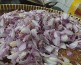 Foto langkah ke 1 dari resep Bawang merah goreng.