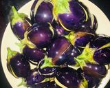 A picture of step 1 of Simple easy bagara baingan.