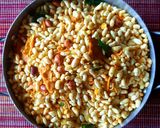 कुरमुरे फरसाण चिवडा (Kurmure Farsan Chivda Recipe In Marathi) रेसिपी स्टेप 3 फोटो 